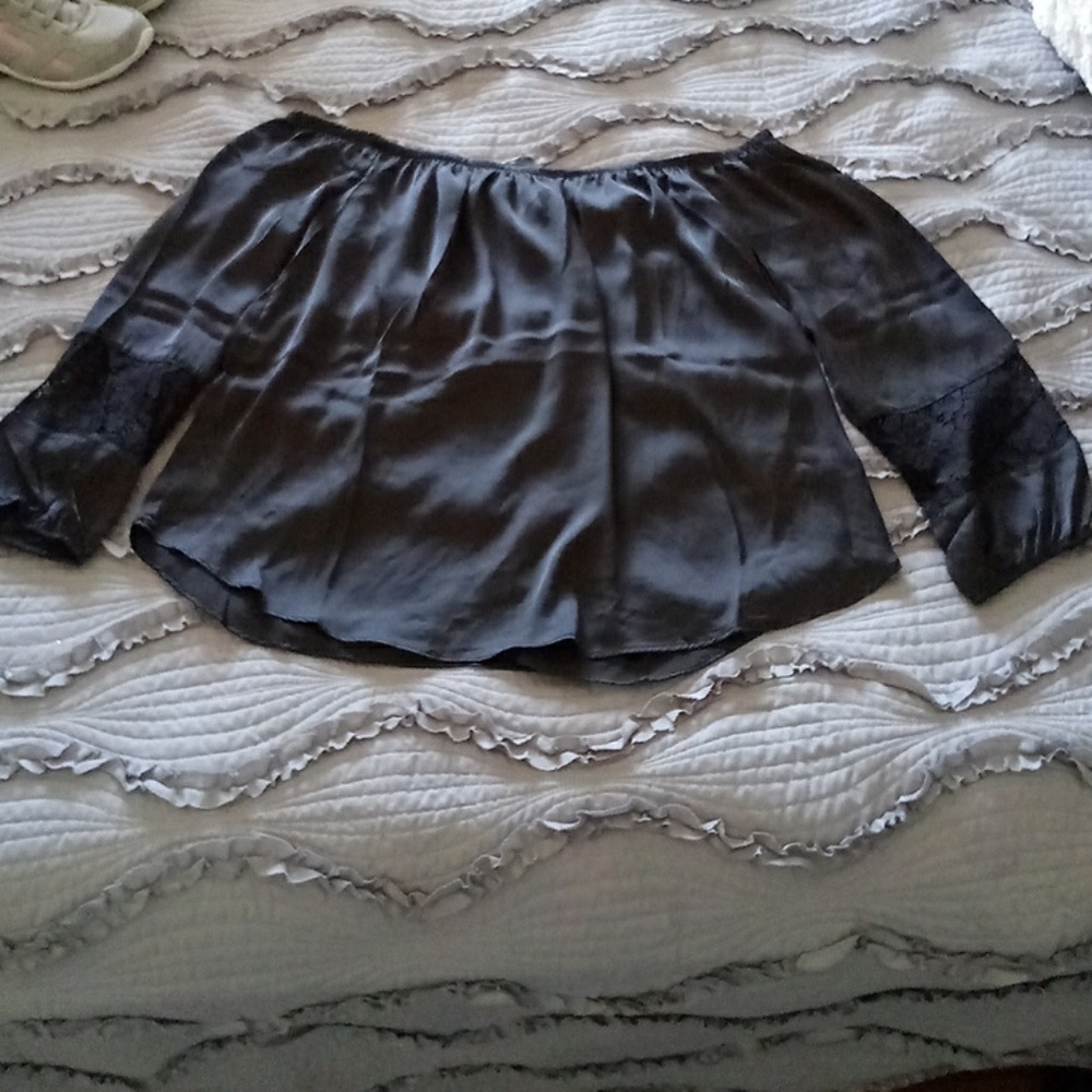 Top - Picture 3 of 3
